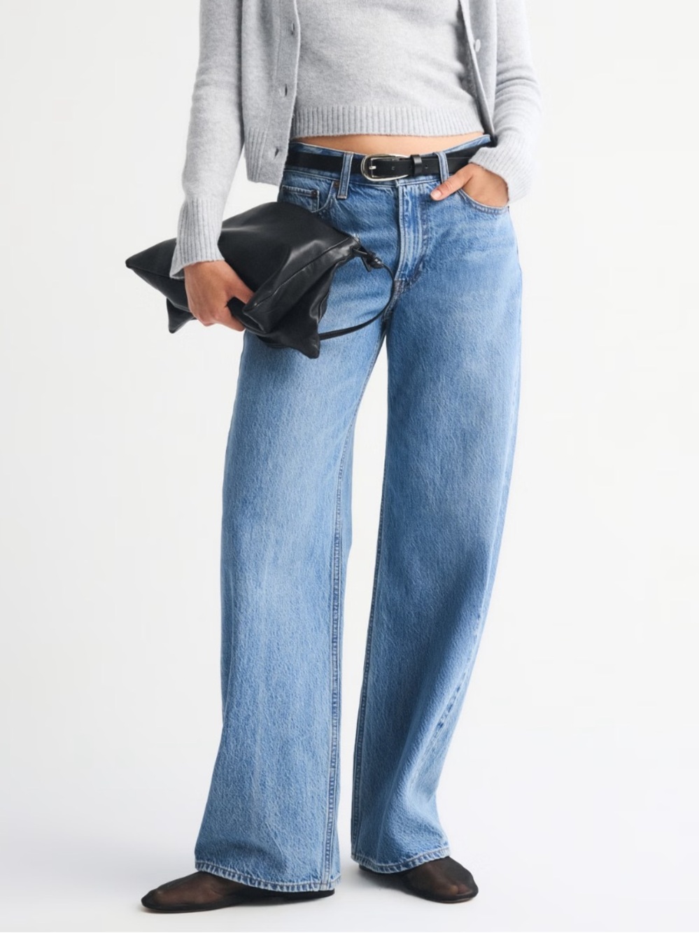 Abercrombie & Fitch Women's Blue Ultra Loose Low Rise Wide-Leg Jeans